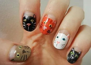 Рисунки на ногтях при помощи кисточки
