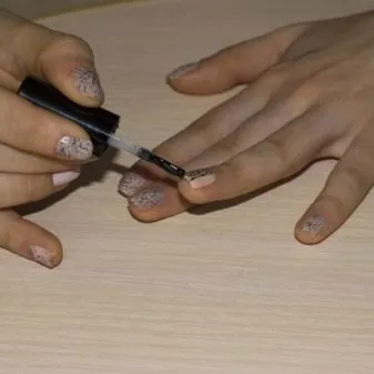 Рисунок на ногтях пошагово