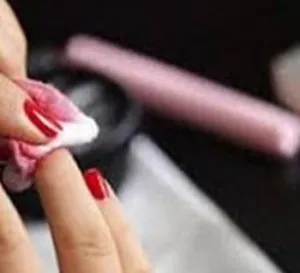 Снятие маникюра