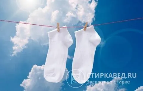 После использования нашатырного спирта вещи лучше сушить на открытом воздухе