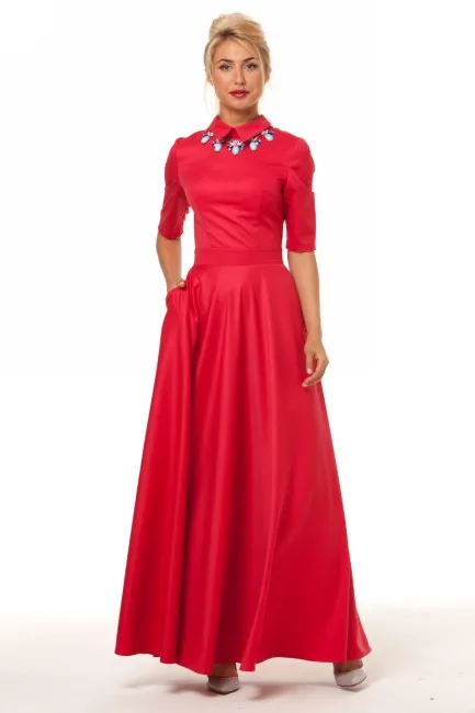 Платье в пол и колье