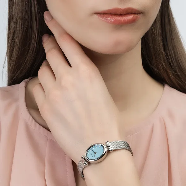 Женские часы Sunlight овальной формы