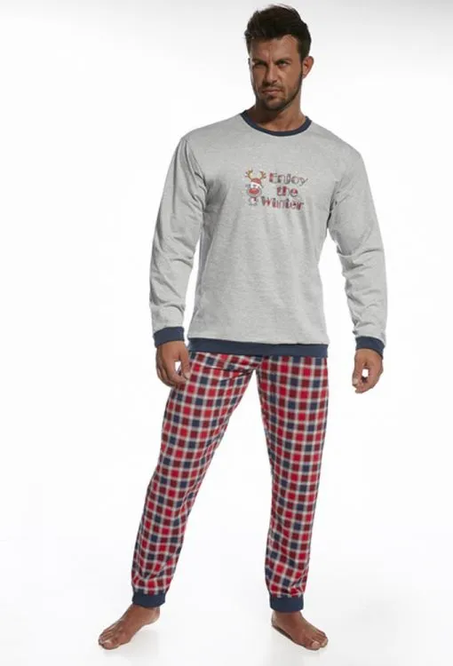 Пижама с клетчатыми брюками