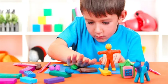 Чем отмыть пластилин с пластмассовых игрушек