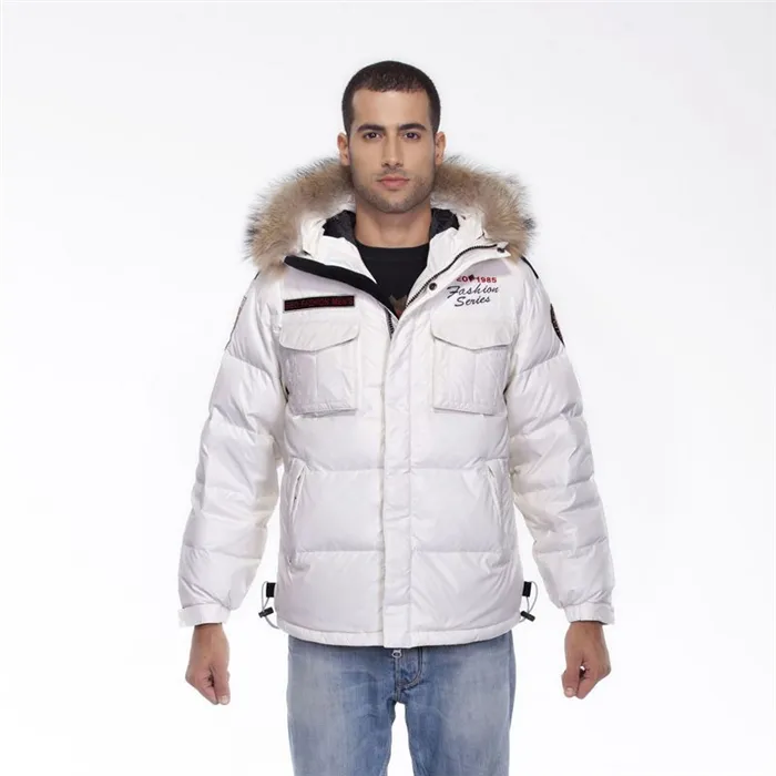 Зимние мужские куртки 2023: новинки сезона, модные модели, актуальные расцветки